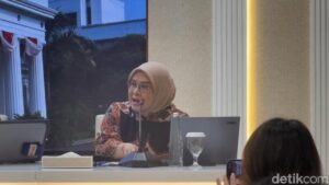 Kemenlu: 329 WNI di Iran dalam Kondisi Aman, Evakuasi Belum Mendesak