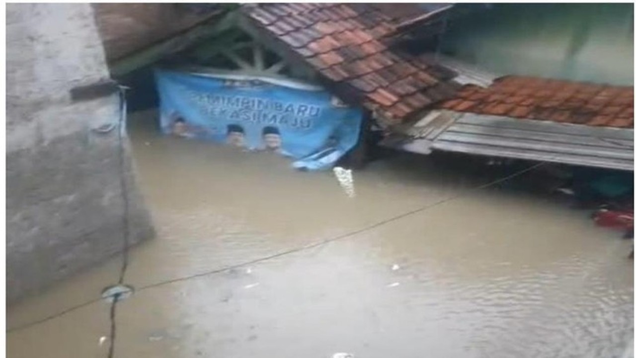 Banjir Bekasi: 11 Titik Terendam, Ketinggian Air Mencapai 2 Meter