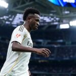 Vinicius Jr. Dihujani Cemoohan Suporter Real Madrid, Sang Pemain Tunjukkan Kesedihan Mendalam
