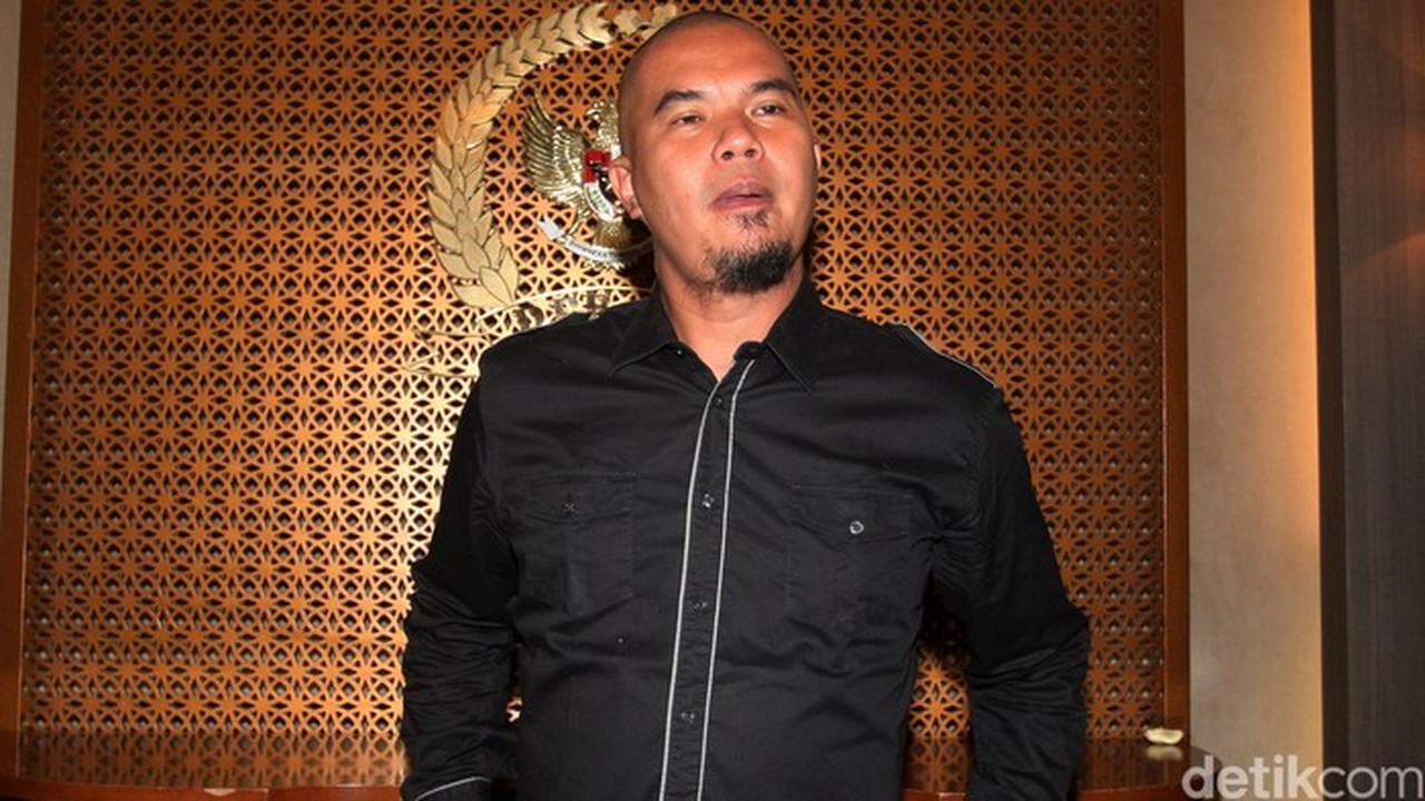 Ahmad Dhani Bersiap Jadi Kakek Muda, Siapkan Panggilan ‘Kiki’ untuk Cucu Pertama
