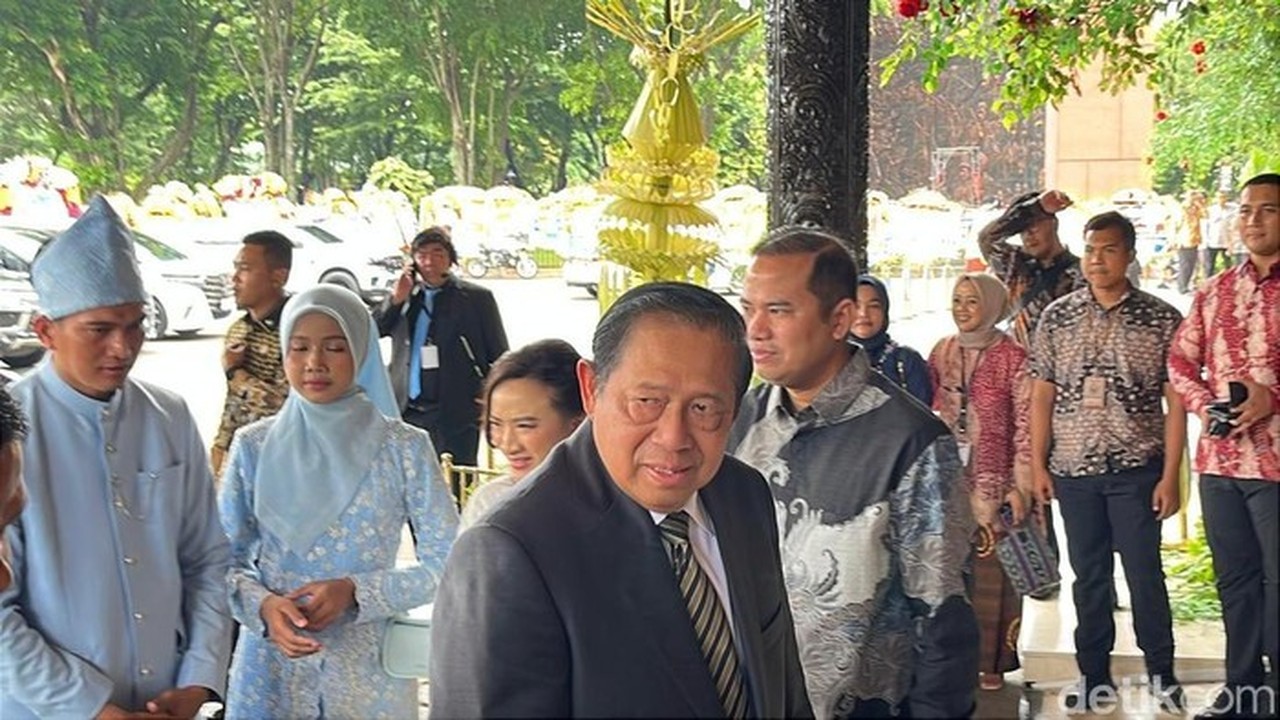 SBY Hadiri Pernikahan Sekpri Prabowo di TMII, Bersama Wapres Gibran dan JK