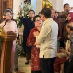 Menteri Kebudayaan Serahkan SK Plt Keraton Solo, Putri PB XIII Protes Keras