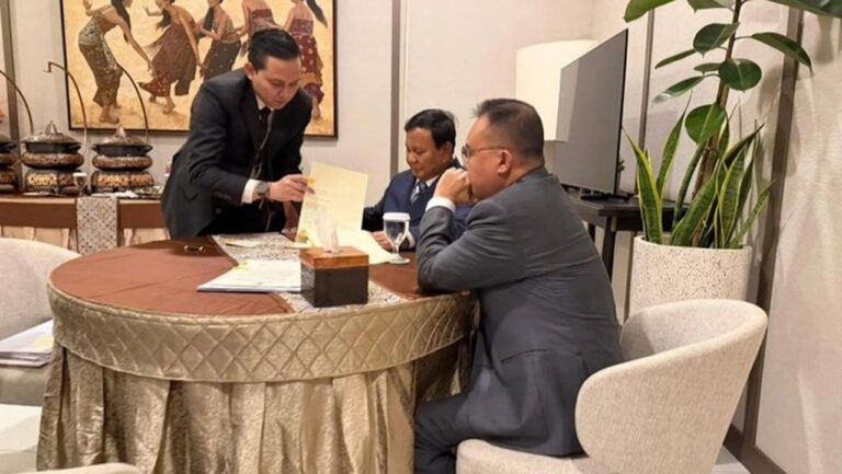 Prabowo Subianto Bertemu Sufmi Dasco Ahmad di Halim Sebelum ke London Bahas Perkembangan Informasi