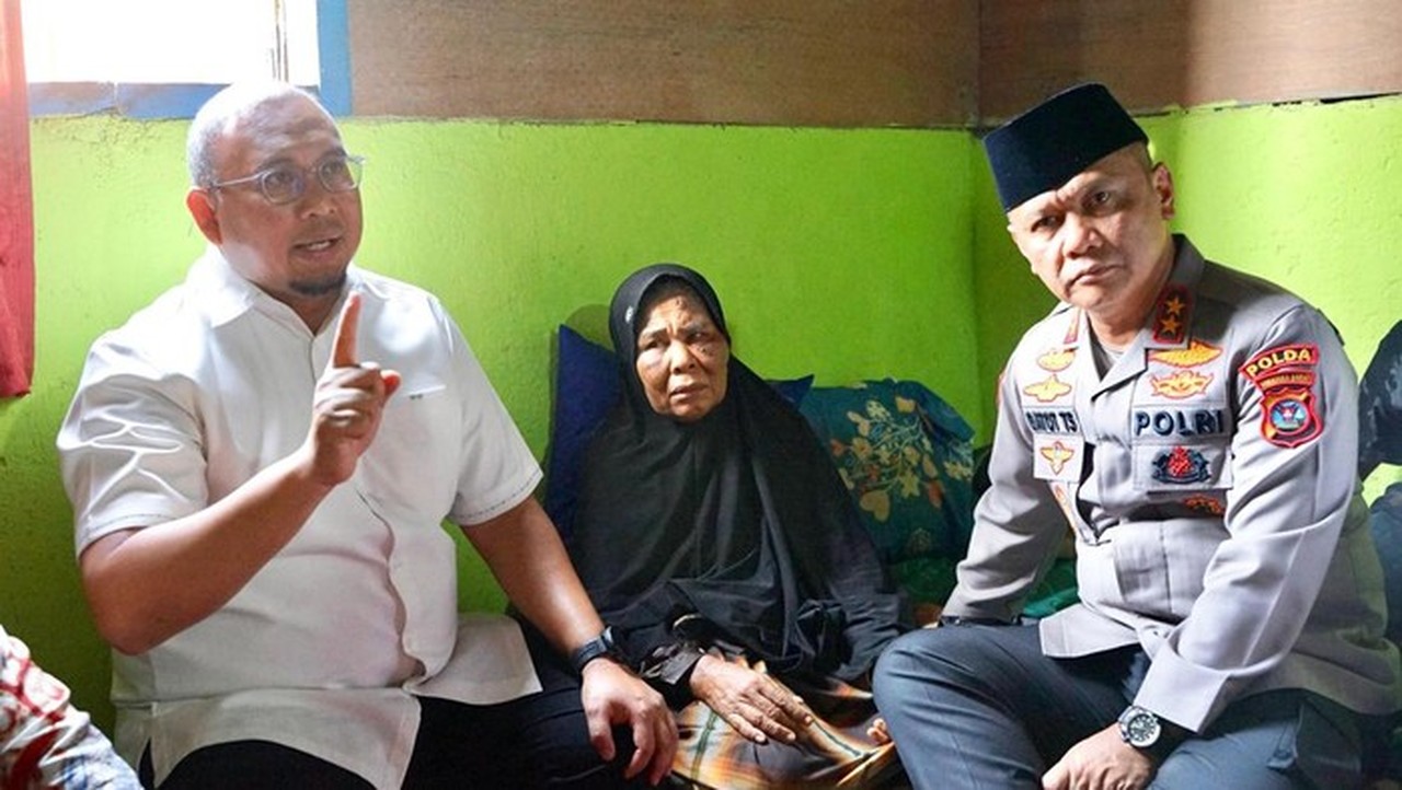 Kapolda Sumbar dan Andre Rosiade Kunjungi Nenek Saudah Korban Tambang Ilegal, Pelaku Diburu