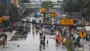 Jakarta Terendam Banjir 18 Januari 2026: 48 RT dan 29 Jalan Tergenang, Ribuan Mengungsi