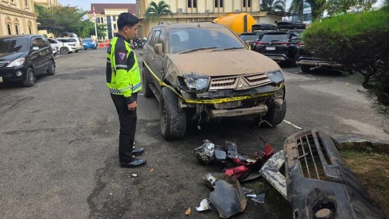 Pajero Tabrak Lari 6 Motor dan Pagar Mapolda Jambi, Pengemudi Positif Narkoba dan Alkohol