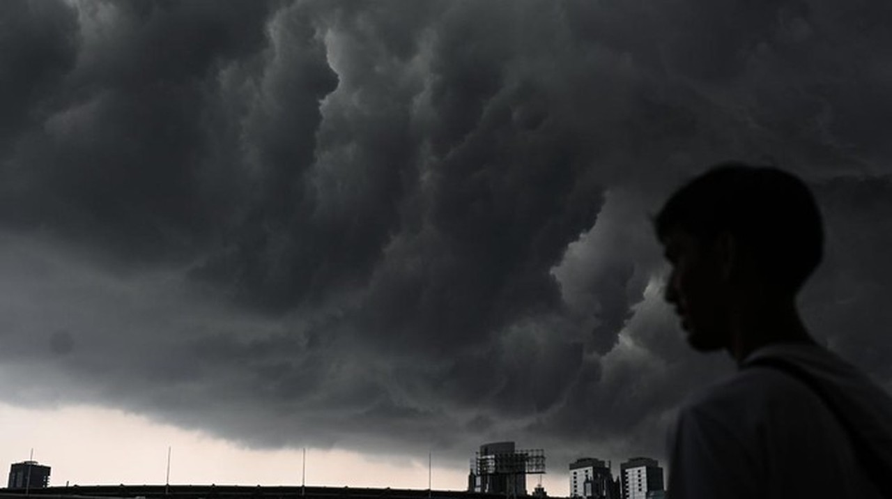 BPBD DKI Jakarta Perpanjang Operasi Modifikasi Cuaca Hingga 22 Januari 2026