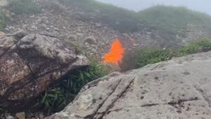 Pendaki Gunung Bulusarung Nyaris Terkena Puing Pesawat ATR 42-500 Saat Jatuh