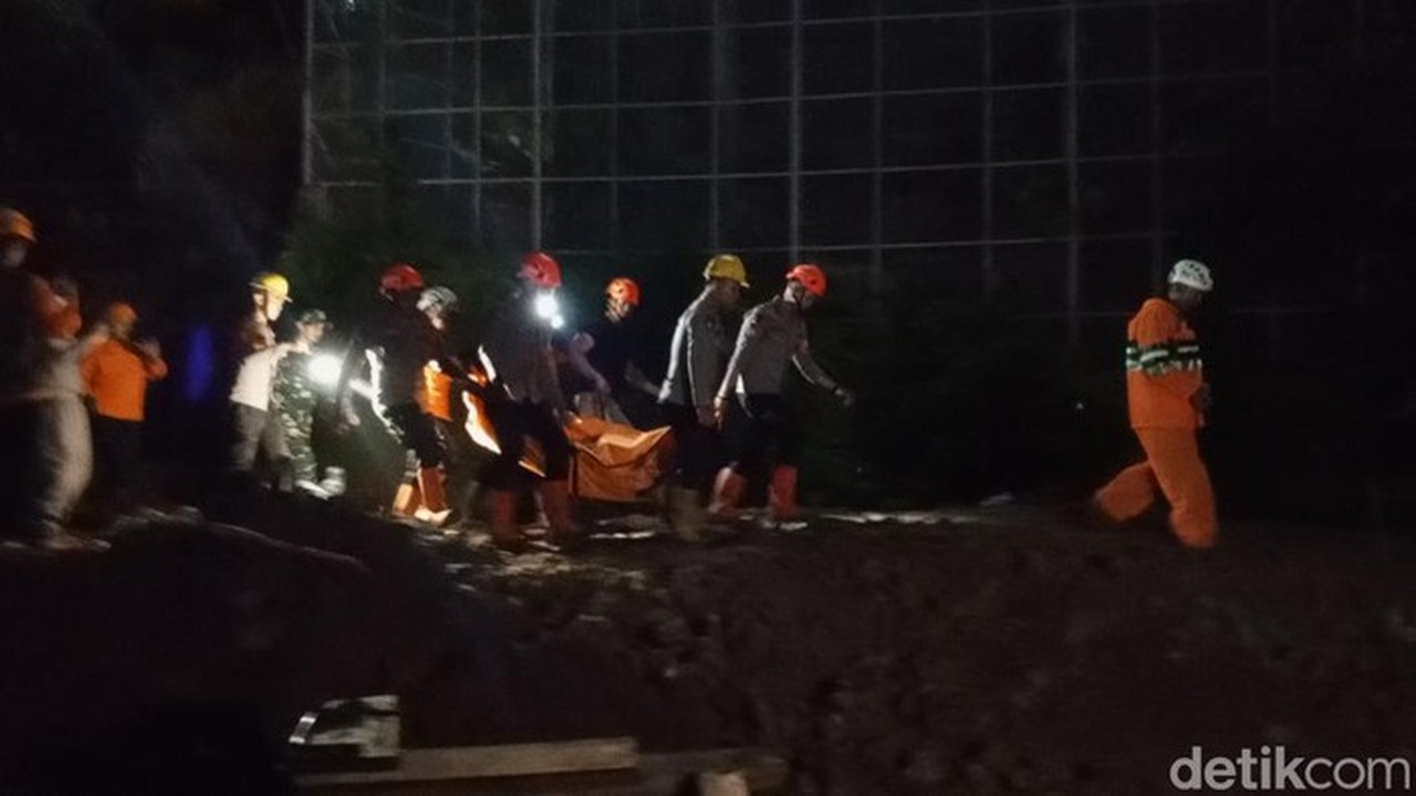 Longsor Proyek Mini Soccer Sumedang Tewaskan 4 Pekerja, Polisi Selidiki Dugaan Kelalaian Longsor Proyek Mini Soccer Sumedang Tewaskan 4 Pekerja, Polisi Selidiki Dugaan Kelalaian