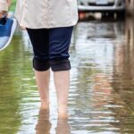 Kisah Pengantin di Jakarta Barat Terjang Banjir demi Resepsi Pernikahan yang Tak Terlupakan