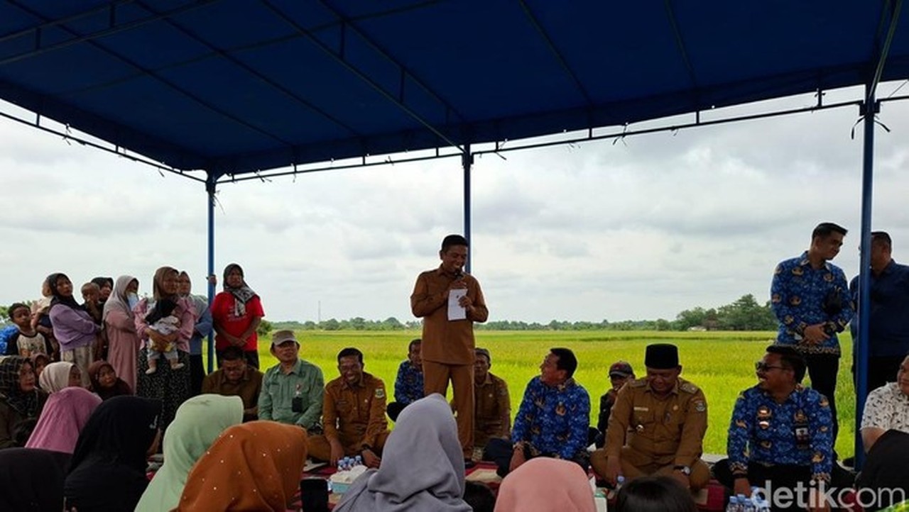 20 Tahun Rusak, Jalan Desa Badak Anom Tangerang Akhirnya Diperbaiki Gubernur Andra Soni
