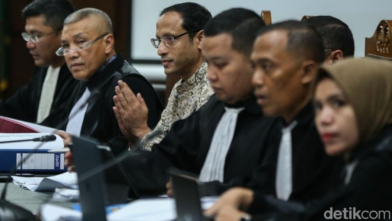 Nadiem Makarim Klarifikasi Tudingan ‘Kunci’ Chromebook dalam Pengadaan Laptop Pendidikan