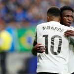 Mbappe Bela Vinicius Junior dari Cemoohan Fans Madrid: Ini Salah Tim, Bukan Individu