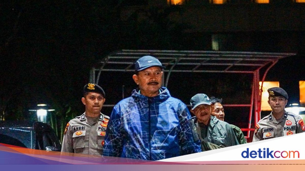 KPK Tetapkan Wali Kota Madiun Maidi dan 8 Orang Lainnya sebagai Tersangka Kasus OTT KPK Tetapkan Wali Kota Madiun Maidi dan 8 Orang Lainnya sebagai Tersangka Kasus OTT