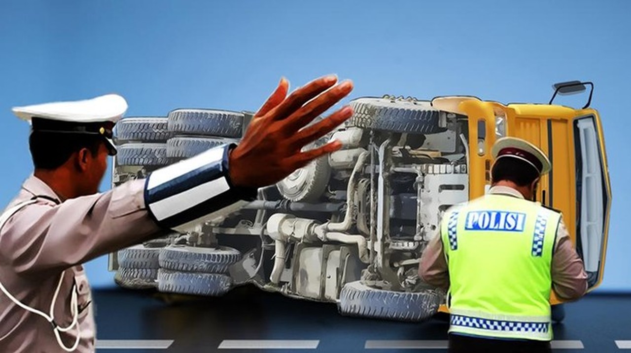 Truk Boks Terbalik di Tol Jagorawi Akibat Aquaplaning, Lalu Lintas Arah Jakarta Terganggu