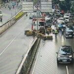 Truk Tabrak Pembatas Jalan Casablanca, Lalin Menuju Tanah Abang Terpantau Padat