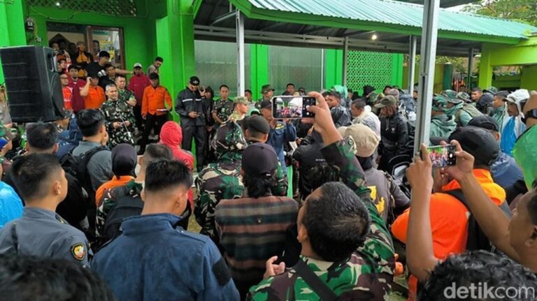 Pencarian ATR 42-500 Hari Keempat: 500 Personel Gabungan Dikerahkan ke Gunung Bulusaraung