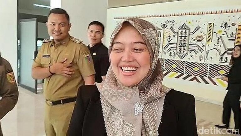 Komisi VII DPR Dorong Cek Rekening Turis Asing Berlaku Nasional