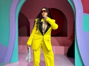 Sania Santai Tampil ‘Menyala’ dengan Paduan Desainer Lokal dan Merek Internasional Ternama