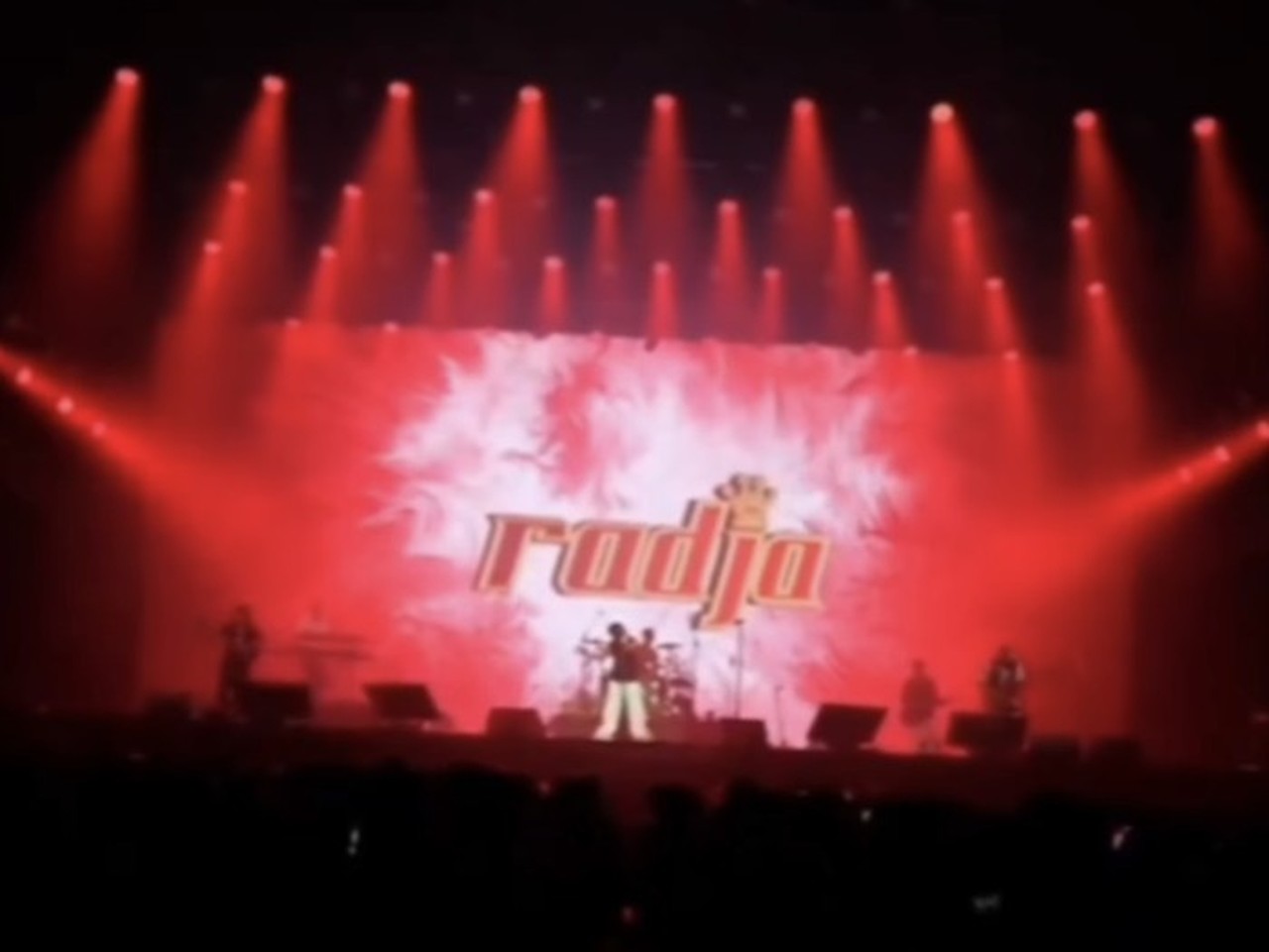 Promotor RadjaWali Jelaskan Gangguan Sistem Tiket dan Pemadaman Sound System di Konser Malaysia