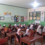 Ahli Waris Buka Segel SDN Gerendong 1 Pandeglang, Siswa Kembali Belajar