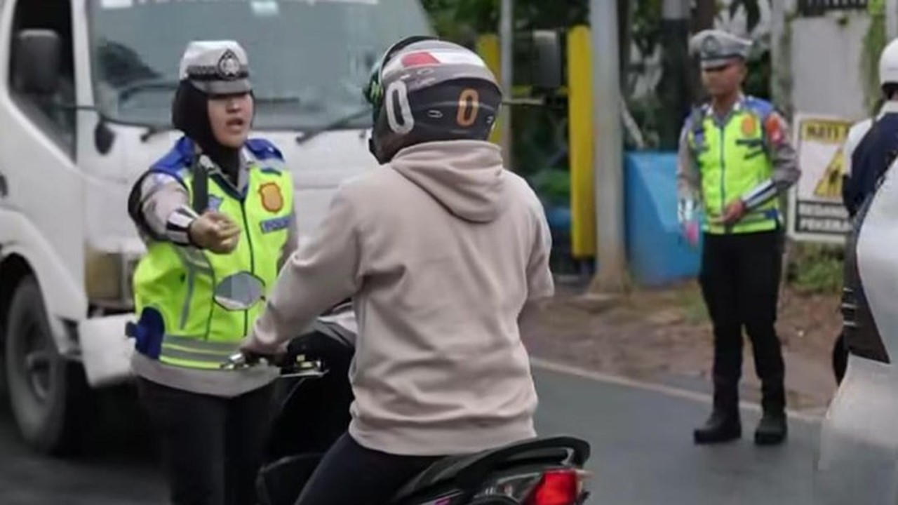 Polisi Beri Teguran Tertulis Pengendara Lawan Arah di Lebak Bulus, Pelaku Minta Maaf