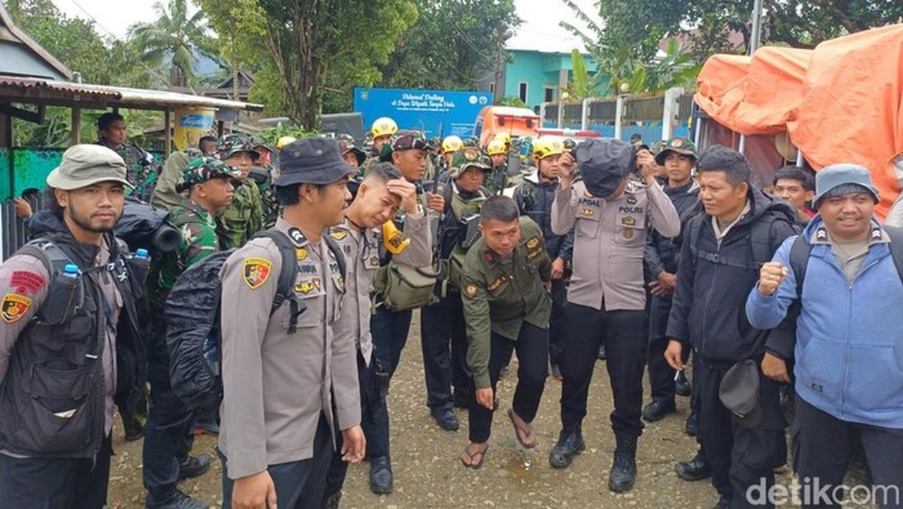 Operasi SAR Pesawat ATR di Pangkep Diperkuat Tim Ahli Mountaineering dan Vertical Rescue