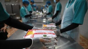 Wamenhaj Ungkap Biaya Makan Jemaah Haji Turun, Gramasi Nasi dan Lauk Justru Naik