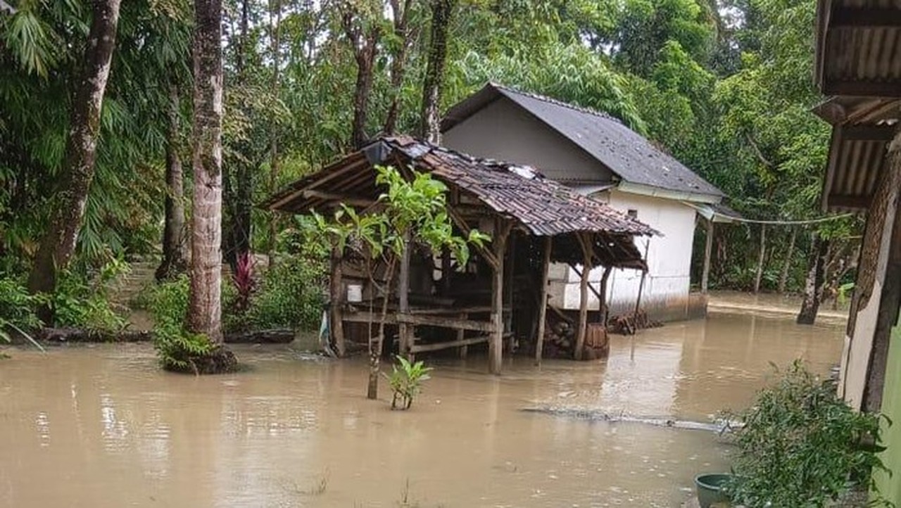 BPBD Banten: 6 Desa di Pandeglang dan Tangerang Masih Terendam Banjir Akibat Luapan Sungai Cidurian