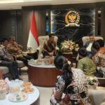 Paku Buwono XIV dan Keluarga Temui Waka DPR Dasco, Bahas Konflik Keraton Solo