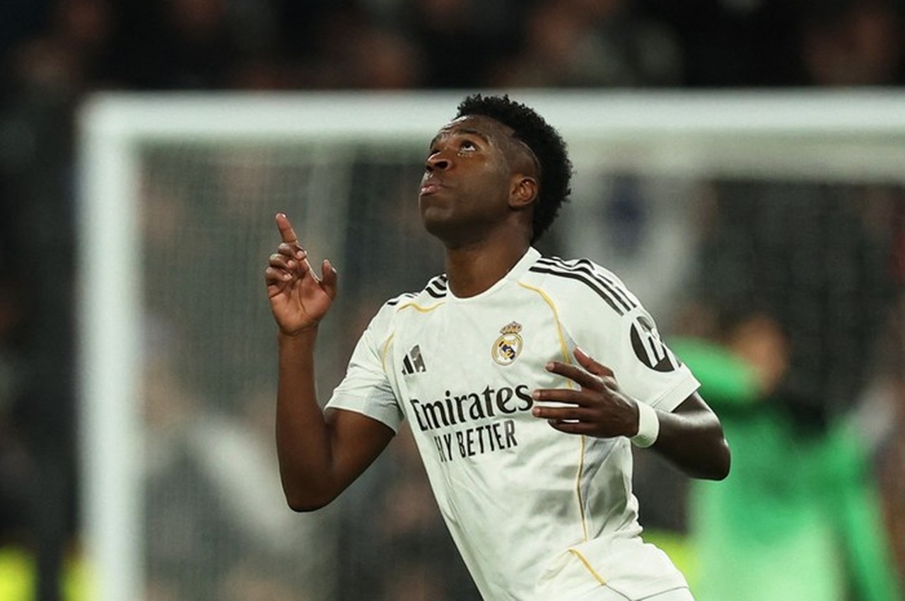 Vinicius Jr Kembali Dicintai Suporter Real Madrid Usai Pesta Gol ke Gawang AS Monaco
