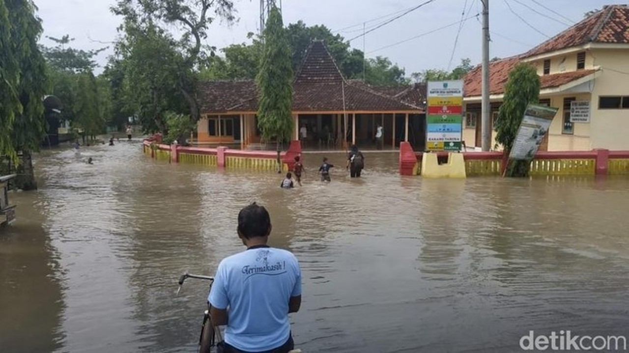 Enam Desa di Pasuruan Masih Terendam Banjir, Warga Terdampak Ratusan Keluarga