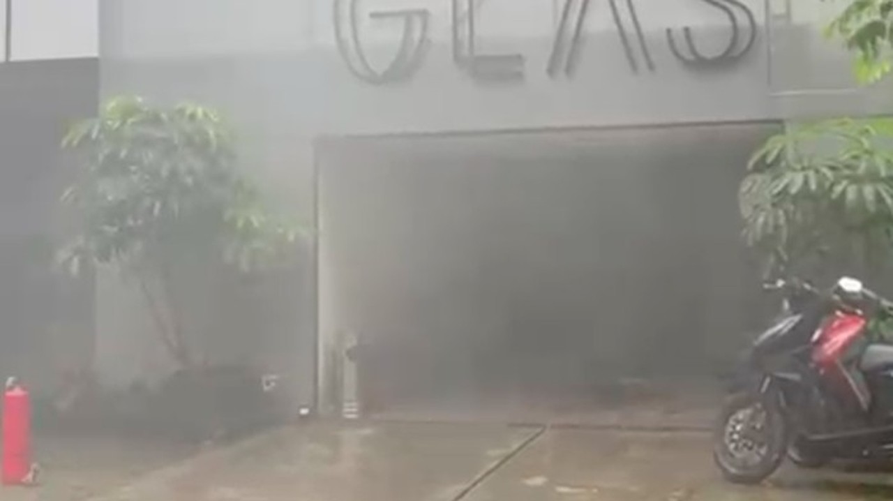 Rumah Merangkap Kafe di Cempaka Putih Terbakar, Penyebab Masih Misteri