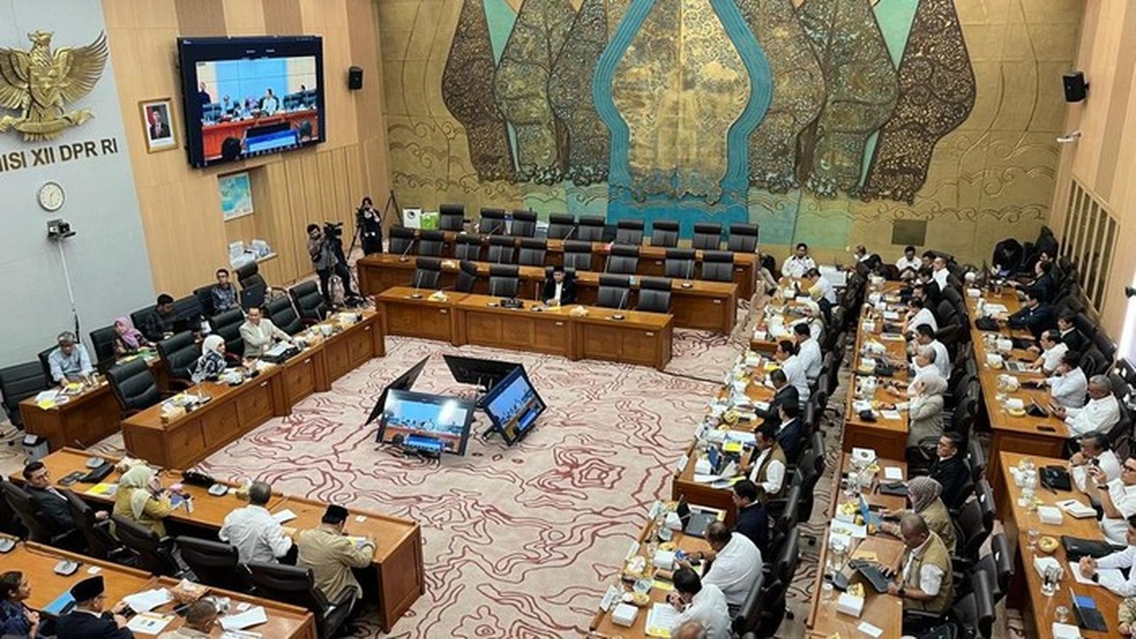 Bahlil Sanksi Pejabat ESDM dan BUMN Akibat Kebocoran Pipa Migas di Sumatera