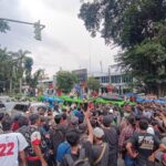 Sopir Angkot Demo di Balai Kota Bogor, Jalan Lingkar Kebun Raya Macet Total