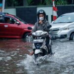 Banjir Meluas di Jakarta: 45 RT dan 22 Ruas Jalan Terendam Akibat Hujan Tinggi