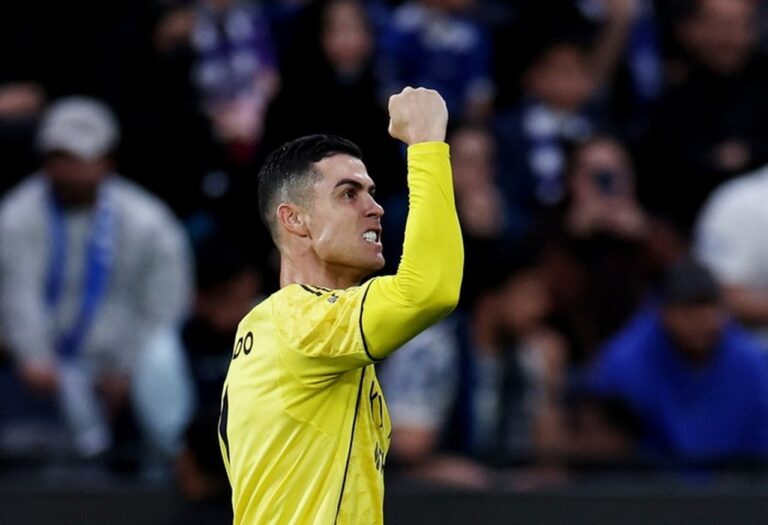 Cristiano Ronaldo Dekati 1.000 Gol, Cetak Gol ke-960 Saat Al Nassr Menang Cristiano Ronaldo Dekati 1.000 Gol, Cetak Gol ke-960 Saat Al Nassr Menang