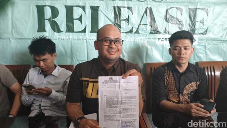Bupati Sidoarjo Bantah Tuduhan Penipuan Rp 28 Miliar Dana Kampanye, Bukan Investasi Bupati Sidoarjo Bantah Tuduhan Penipuan Rp 28 Miliar Dana Kampanye, Bukan Investasi