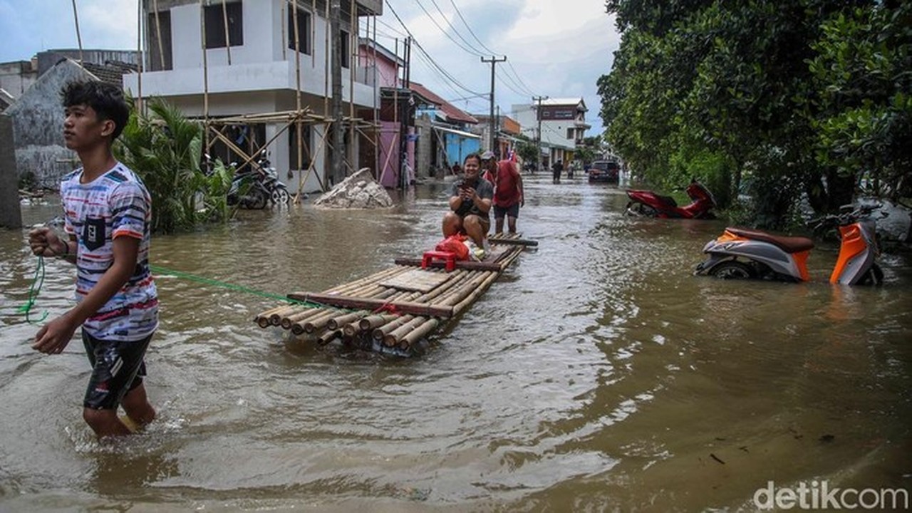 Banjir Landa 17 Titik di Kota Bekasi, Ketinggian Air Capai 1,5 Meter di Beberapa Lokasi