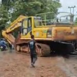 Ekskavator Lepas dari Trailer, Tabrak 6 Kendaraan di Bogor, 5 Luka-luka