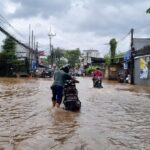 Tinggi Muka Air Cengkareng Drain Jadi Penyebab Banjir Jakarta Barat Belum Surut