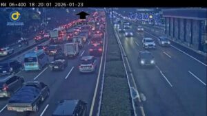 Jumat Sore, Kemacetan Melanda Sejumlah Tol Menuju dan Keluar Jakarta