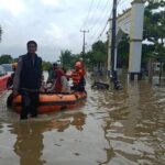 Banjir Landa 51 Desa di Kabupaten Bekasi, Ketinggian Air di Sukawangi Mencapai 130 Cm