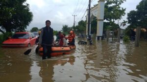 Banjir Landa 51 Desa di Kabupaten Bekasi, Ketinggian Air di Sukawangi Mencapai 130 Cm