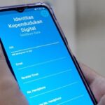 Mulai 2026, Scan QR Code Dokumen Kependudukan Wajib Pakai Aplikasi IKD