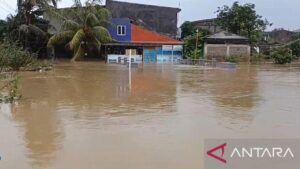 Banjir 4 Meter di Jayanti Tangerang, 500 Warga Mengungsi Akibat Luapan Sungai Cidurian