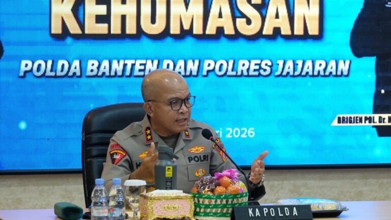 Kapolda Banten Dorong Humas Polri Adaptif di Era Digital dengan 180 Juta Pengguna Medsos Kapolda Banten Dorong Humas Polri Adaptif di Era Digital dengan 180 Juta Pengguna Medsos