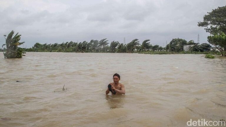 Banjir Sukawangi Bekasi Meluas, Ribuan Keluarga Terpaksa Mengungsi Akibat Luapan Kali CBL
