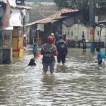 Banjir Rawa Buaya: Warga Terendam 6 Kali dalam Sebulan, Air Capai Dada