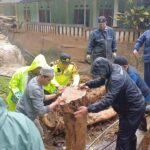 Hujan Deras, Jembatan Penghubung Antarkampung di Puncak Bogor Putus